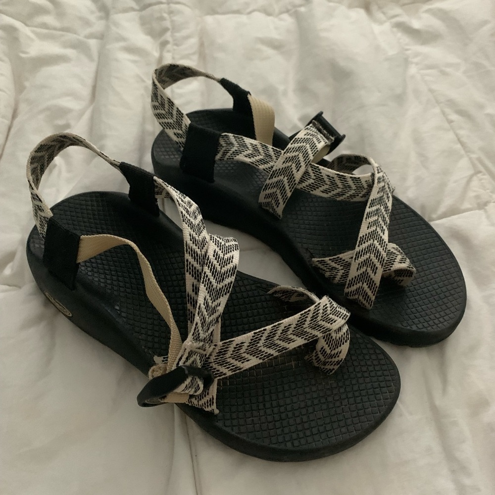 womens 9 chacos